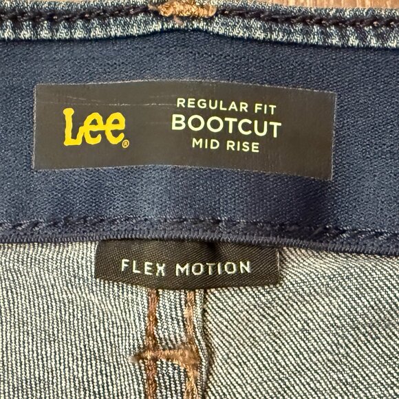 Lee Mid Rise Bootcut Jeans – Size 18S - Picture 13 of 14